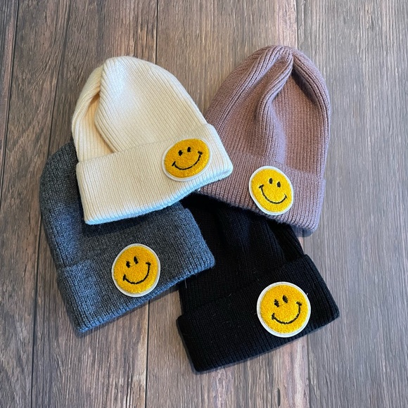 Smiley face Beanie - Picture 4 of 5